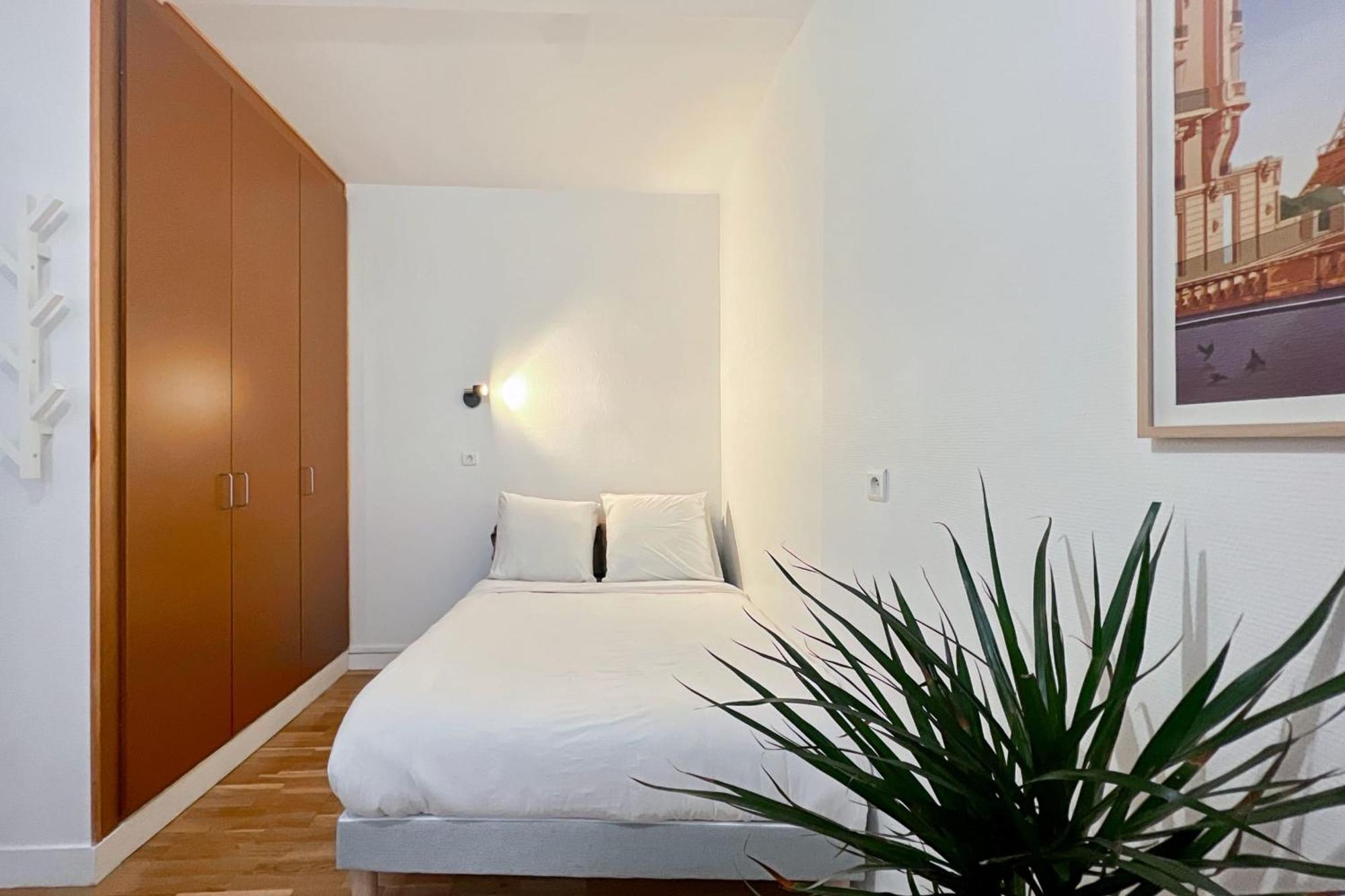 Pretty Cocoon Near The Bastille Paris Bagian luar foto