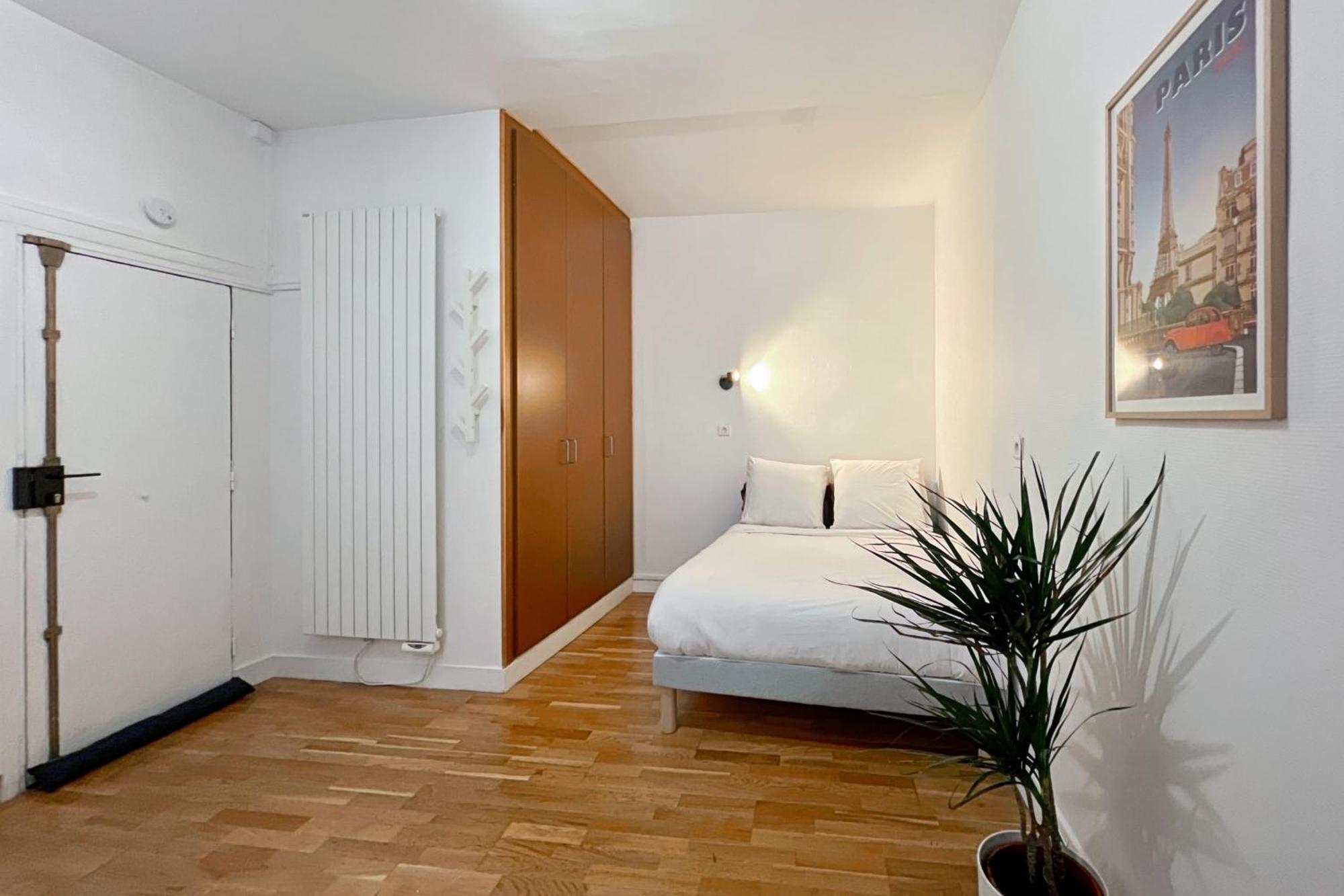 Pretty Cocoon Near The Bastille Paris Bagian luar foto